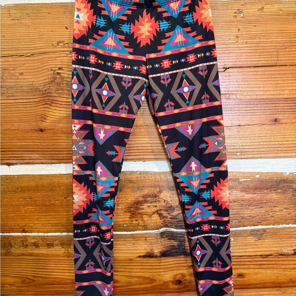 Tribal Patterned Women's Leggings - Black and Orange